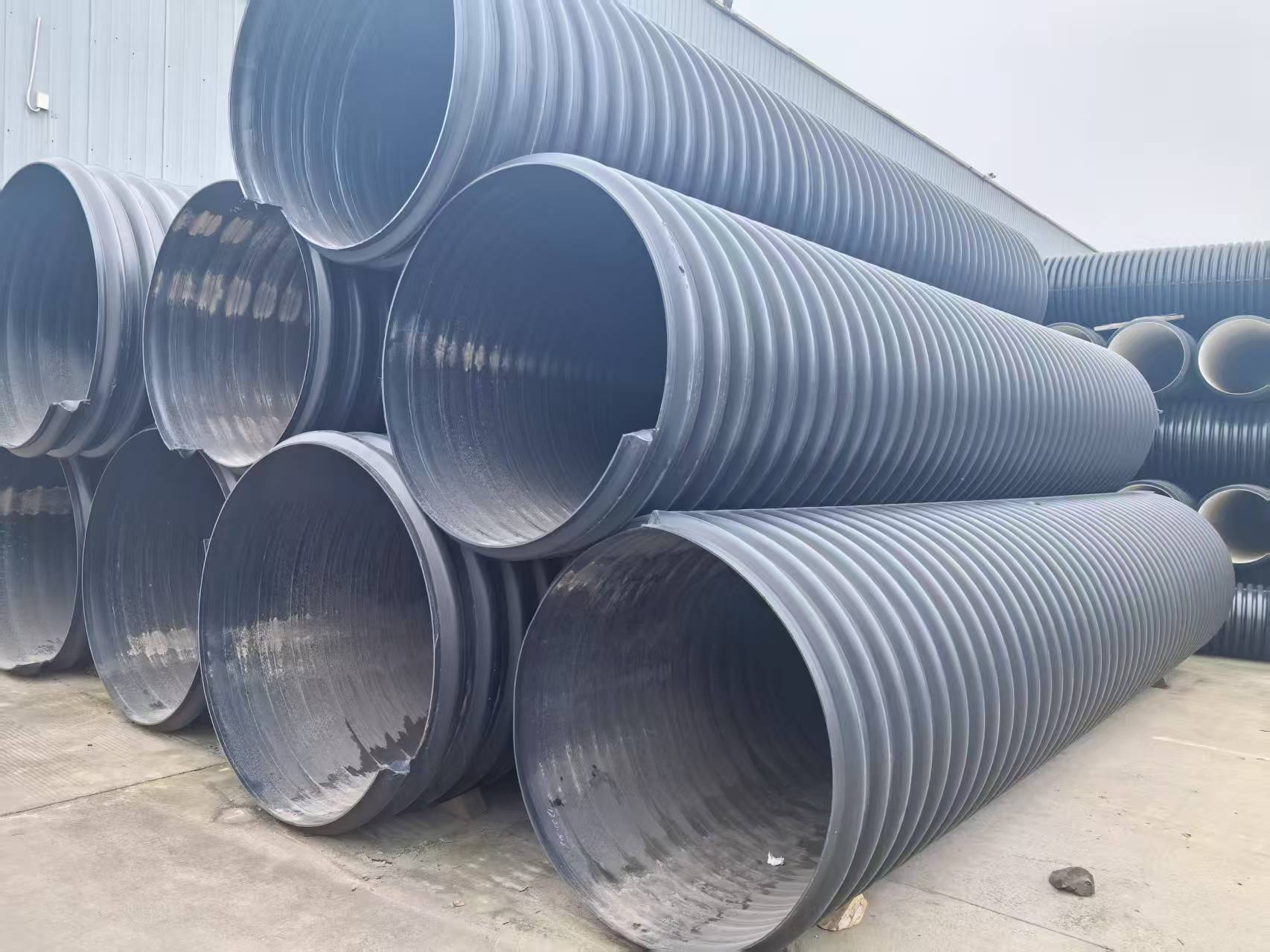 埋深4米以上，HDPE管與鋼帶增強管哪個更耐用？